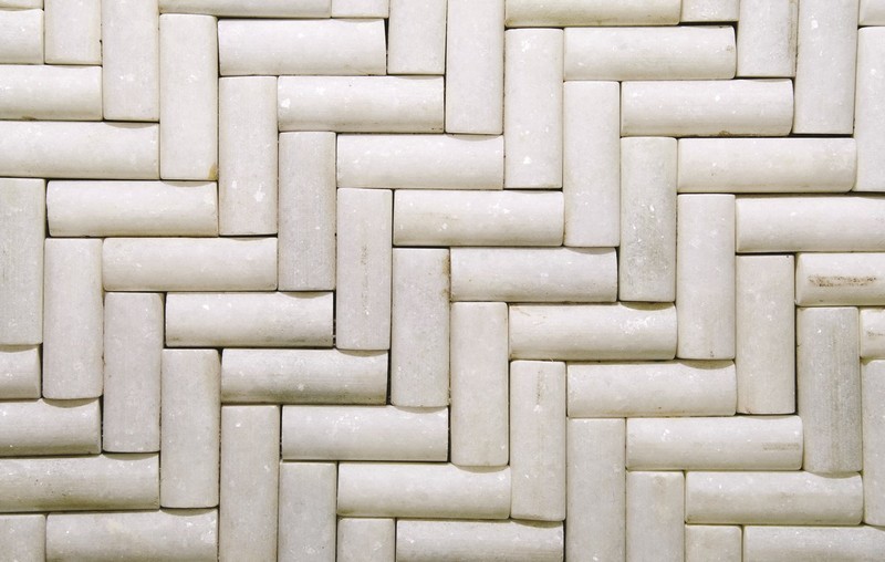 White Marble Tread Riser Pattern